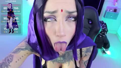 Isis Raichu online show from 11-25-25, 09:15