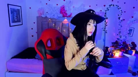 Isla Rosee18 online show from 04-02-26, 01:47