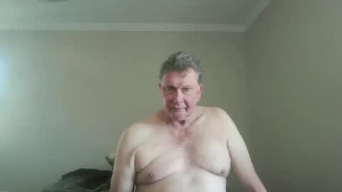 island625103 online show from 10-06-25, 06:16