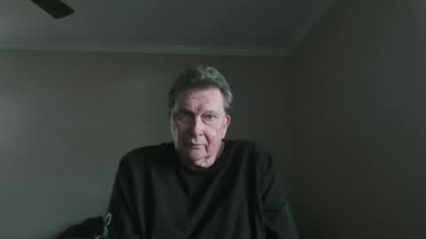 Snapshot of island625103 chatting on 04-19-26, 10:34 island625103 online show from 04-19-26, 10:34