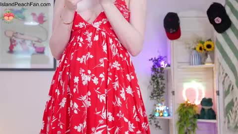 Lou  Peaches online show from 04-18-26, 02:10