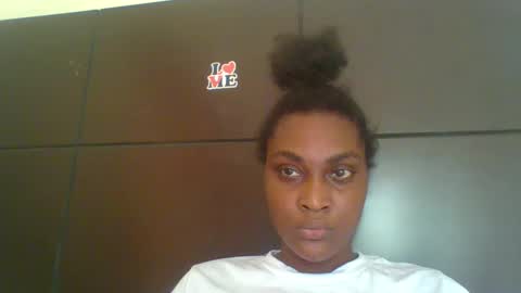 islanddesire390042 online show from 09-27-25, 04:45