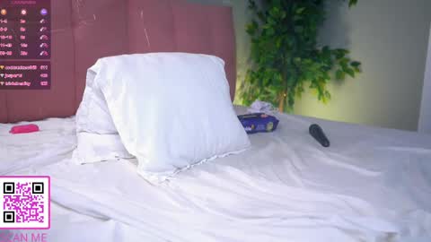 Snapshot of islandladies chatting on 02-24-25, 09:41 Im Eva Lovense is activeThere are legends that in this room all your wishes can come true Private is Open online show from 02-24-25, 09:41