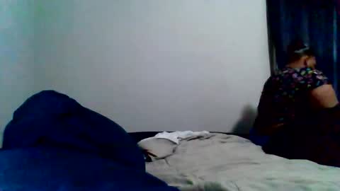 Snapshot of islandmaker chatting on 06-02-26, 05:59 islandmaker online show from 06-02-26, 05:59