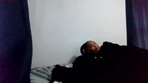Snapshot of islandmaker chatting on 06-11-26, 03:54 islandmaker online show from 06-11-26, 03:54