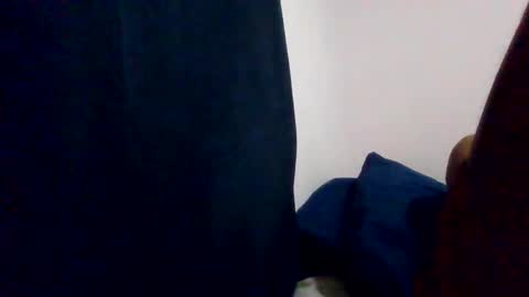 Snapshot of islandmaker chatting on 06-12-26, 08:46 islandmaker online show from 06-12-26, 08:46