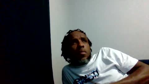 Snapshot of islandmaker chatting on 06-18-26, 05:30 islandmaker online show from 06-18-26, 05:30