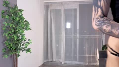 Snapshot of isnotforeveryone chatting on 01-19-26, 01:09 Julyane online show from 01-19-26, 01:09