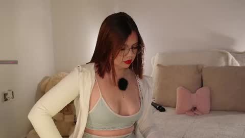 Snapshot of issa_baby_ chatting on 07-22-26, 03:31 issa baby online show from 07-22-26, 03:31