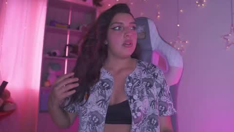 Snapshot of issa_rosse_ chatting on 06-03-26, 06:35 ISSA online show from 06-03-26, 06:35
