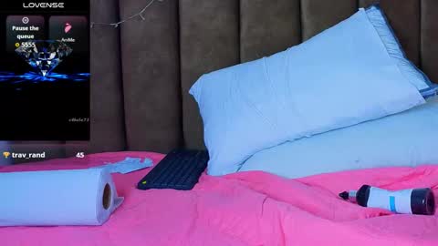 Issac online show from 03-10-26, 10:26