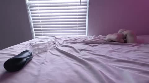 Iss femboy  full exclusive vids  online show from 03-26-26, 03:50