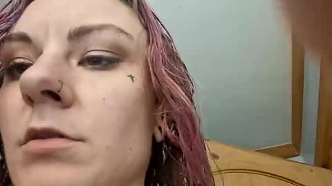 Snapshot of issyamazin667 chatting on 03-27-26, 03:45 Girlnextdoor online show from 03-27-26, 03:45