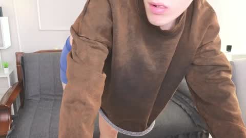 Snapshot of istairee chatting on 01-09-25, 09:48 Maks online show from 01-09-25, 09:48