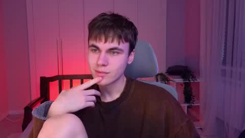 Snapshot of istairee chatting on 01-23-25, 10:01 Maks online show from 01-23-25, 10:01