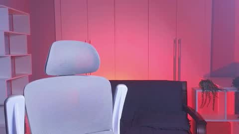 Snapshot of istairee chatting on 01-27-25, 01:09 Maks online show from 01-27-25, 01:09