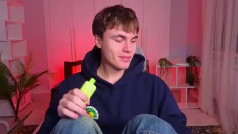 Snapshot of istairee chatting on 01-31-25, 10:31 Maks online show from 01-31-25, 10:31