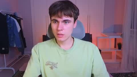 Snapshot of istairee chatting on 02-16-25, 01:16 Maks online show from 02-16-25, 01:16