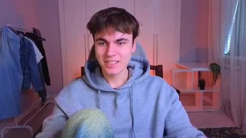 Snapshot of istairee chatting on 03-05-25, 09:38 Maks online show from 03-05-25, 09:38