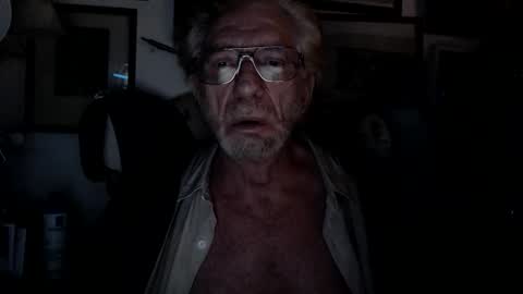 Snapshot of isubmissiveslut chatting on 05-11-26, 05:13 ImYourBitch online show from 05-11-26, 05:13