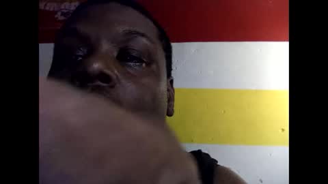 Snapshot of iswalloweveything chatting on 04-12-26, 11:15 iswalloweveything online show from 04-12-26, 11:15