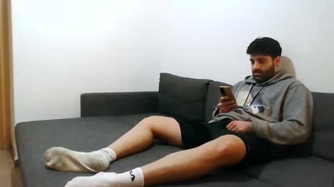 Snapshot of italianboybcn chatting on 12-30-24, 11:59 italianboybcn online show from 12-30-24, 11:59