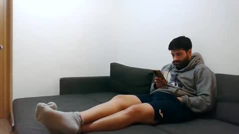 Snapshot of italianboybcn chatting on 01-01-25, 01:15 italianboybcn online show from 01-01-25, 01:15