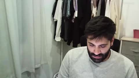 italianboybcn online show from 11-24-25, 06:13