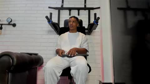 Italo Moore online show from 10-19-25, 11:22