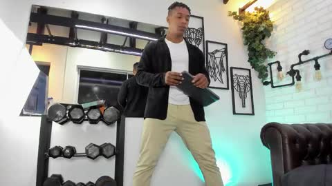 Italo Moore online show from 01-08-26, 01:02