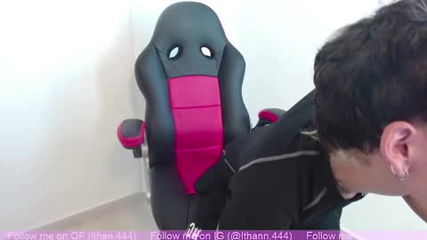 Snapshot of ithan_rose chatting on 09-09-25, 12:26 Ithan online show from 09-09-25, 12:26