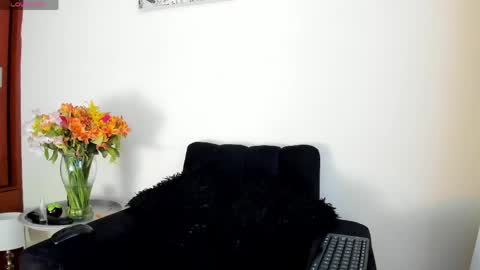 Snapshot of its__angelica_ chatting on 04-20-26, 08:54 Angelica online show from 04-20-26, 08:54