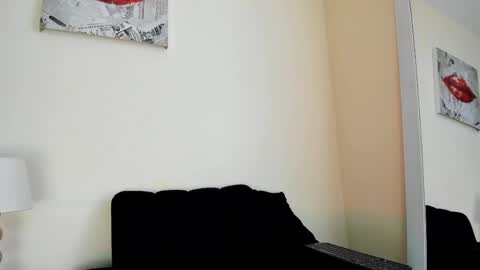 Snapshot of its__angelica_ chatting on 05-13-26, 06:38 Angelica online show from 05-13-26, 06:38