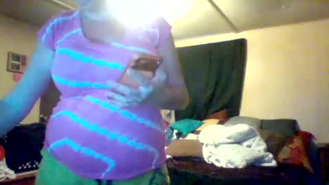 Snapshot of its_kimber chatting on 06-24-26, 04:06 its kimber online show from 06-24-26, 04:06