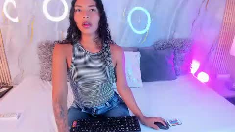 Lexie  online show from 06-19-26, 05:06