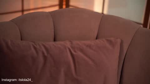 Snapshot of its_lola chatting on 01-23-25, 12:35   online show from 01-23-25, 12:35