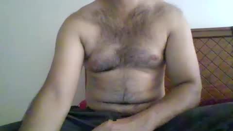Snapshot of its_me_2323 chatting on 06-02-26, 05:53 its_me_2323 online show from 06-02-26, 05:53
