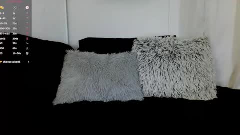 Snapshot of its_pixie chatting on 04-07-26, 01:33 Pixie online show from 04-07-26, 01:33