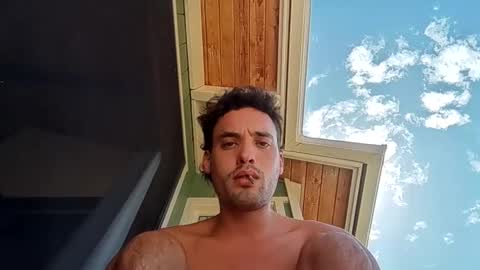 Snapshot of itsfrank84 chatting on 10-27-25, 10:36 itsfrank84 online show from 10-27-25, 10:36