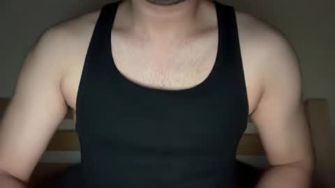 Snapshot of itsfrostagain chatting on 01-04-25, 05:37 Frost online show from 01-04-25, 05:37