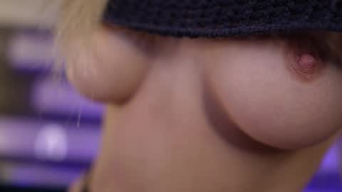 Snapshot of itsivylicious_ chatting on 02-27-26, 09:04 Your Ivy online show from 02-27-26, 09:04