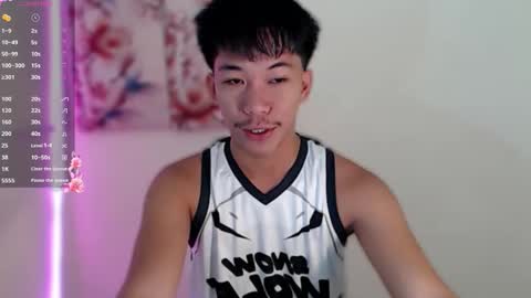 itsme_cxhennn online show from 10-26-25, 07:20