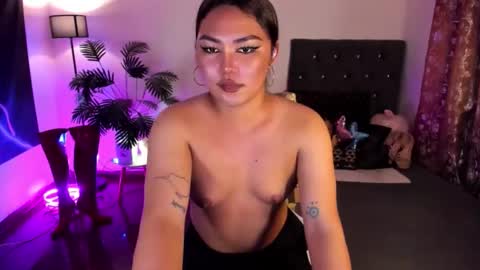 Snapshot of itsmesianaa29 chatting on 05-30-26, 01:52 Siana online show from 05-30-26, 01:52