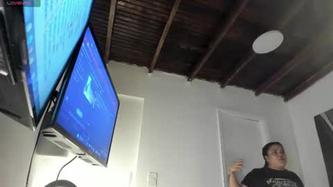 Snapshot of itsmoon_swt_ chatting on 06-16-26, 06:32 Moon online show from 06-16-26, 06:32