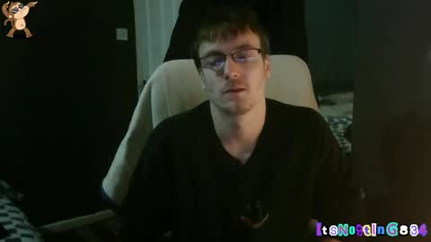 Snapshot of itsnotting834 chatting on 02-11-25, 10:18 online show from 02-11-25, 10:18
