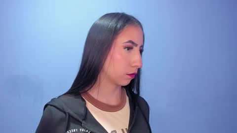 Itsuki N online show from 01-10-26, 12:40