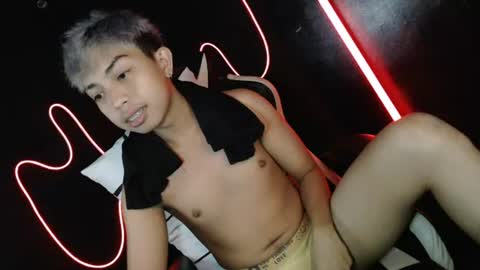 Snapshot of itsyourcummerboy_xx chatting on 07-07-26, 12:42 Kyle online show from 07-07-26, 12:42