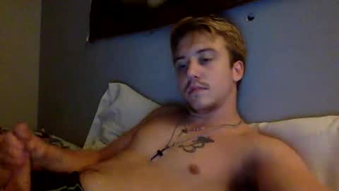 Snapshot of itxlowhoe479 chatting on 10-27-25, 05:00 itxlowhoe479 online show from 10-27-25, 05:00