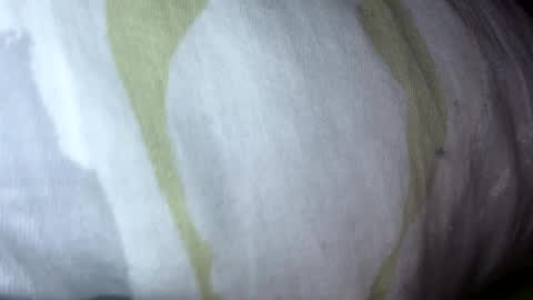 Snapshot of iuuuf2 chatting on 12-16-24, 01:53 Iuuuf2 or Samel online show from 12-16-24, 01:53