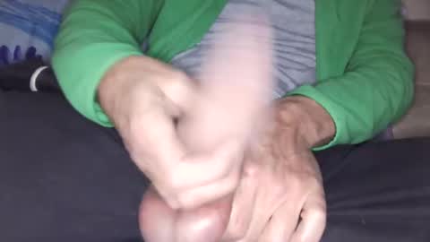 Snapshot of iuuuf2 chatting on 01-19-25, 10:17 Iuuuf2 or Samel online show from 01-19-25, 10:17